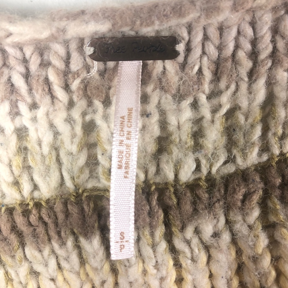 Free People Bell Sleeve Cropped Chunky Sweater - Picture 5 of 6